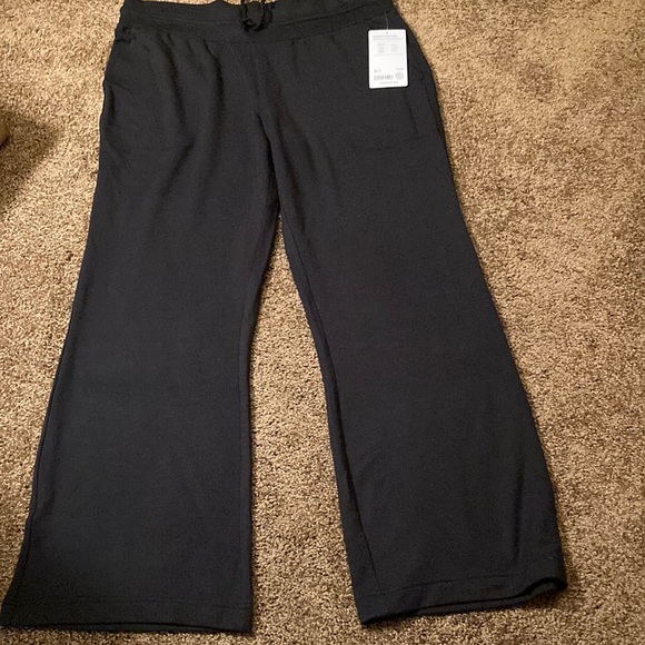 ATHLETA Pants - ATHLETA BALANCE FLARE PANT. SIZE PETITE LARGE. BLACK. CRAZY SOFT! NWT